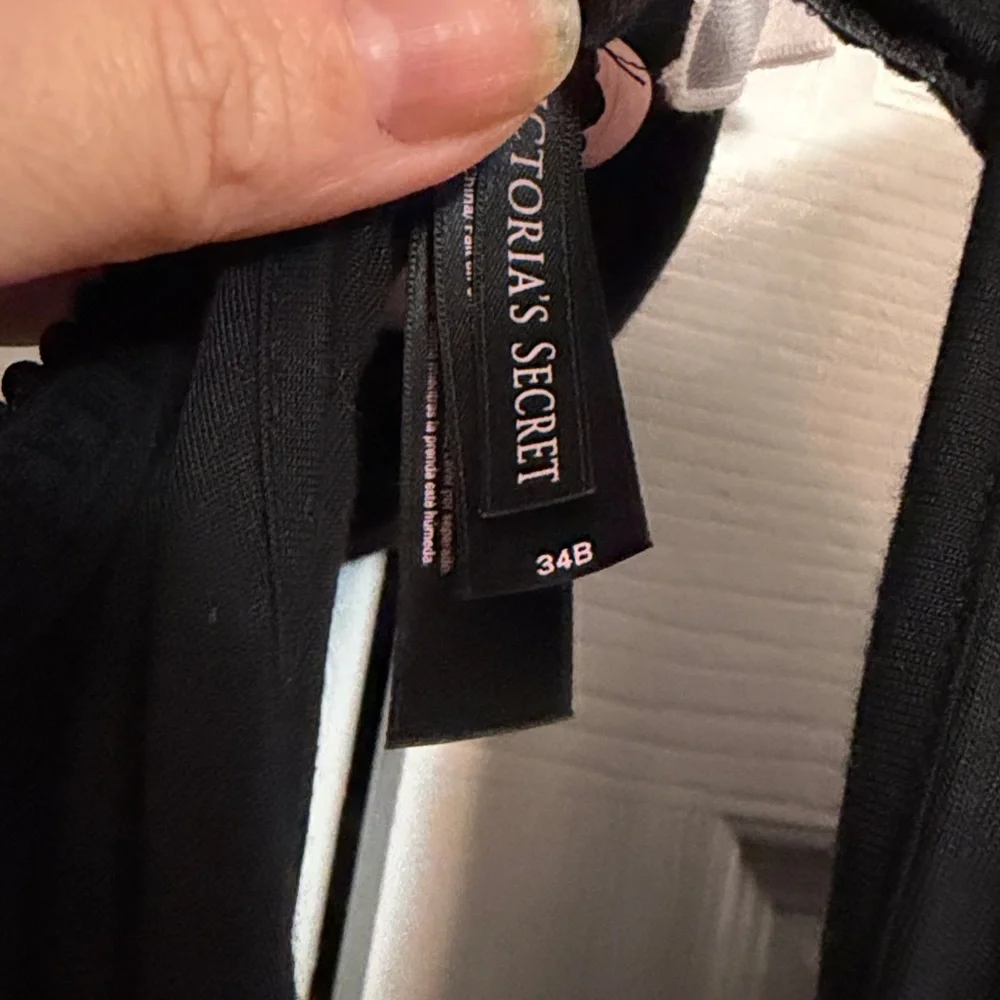 Victoria's Secret Black Lingerie - Picture 4 of 4